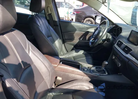 2018 Mazda Mazda3 Touring z USA, uszkodzony, nr VIN 3MZBN1L36JM254846